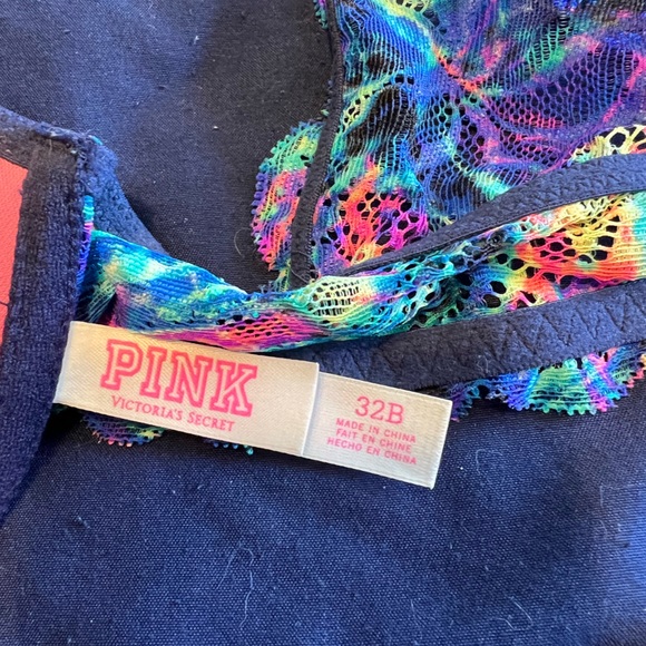 Victoria’s Secret Pink racerback push up - Picture 4 of 4